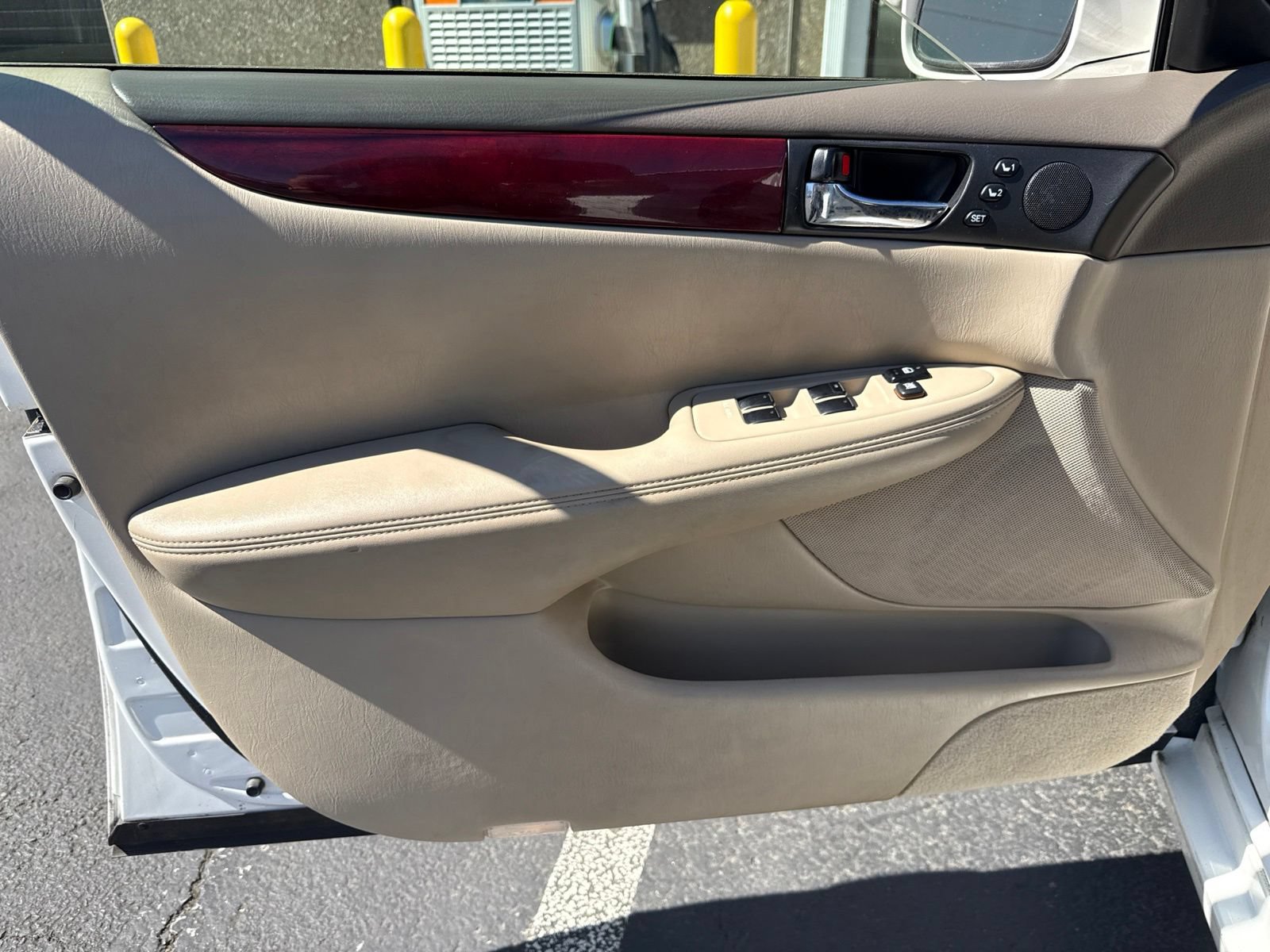 Used 2003 Lexus ES 330 FWD image 9