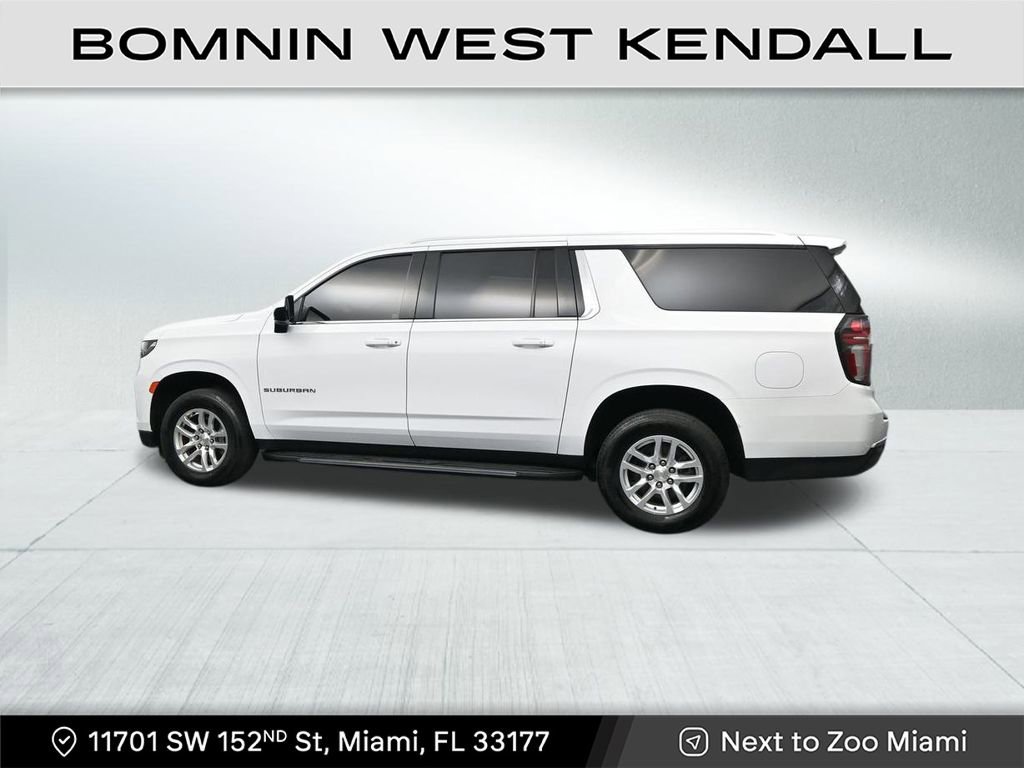Used 2022 Chevrolet Suburban LT image 2