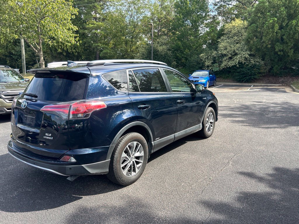 Used 2018 Toyota RAV4 XLE w/ Convenience Package AWD/4WD image 3