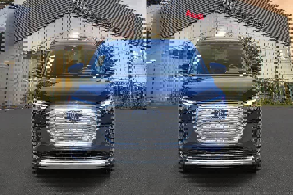 Used 2023 Audi Q4 e-tron Premium Plus w/ Premium Plus image 6