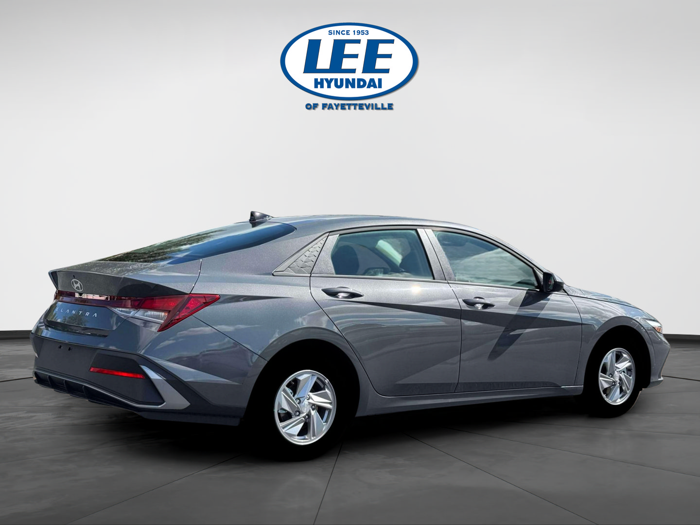 New 2026 Hyundai Elantra SE FWD image 4