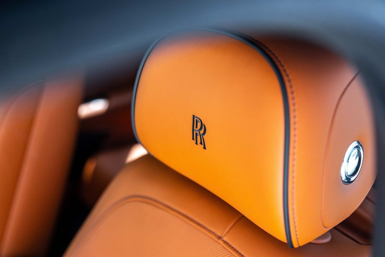 Certified 2025 Rolls-Royce Cullinan Black Badge w/ Leather Finishing Pack AWD/4WD image 21