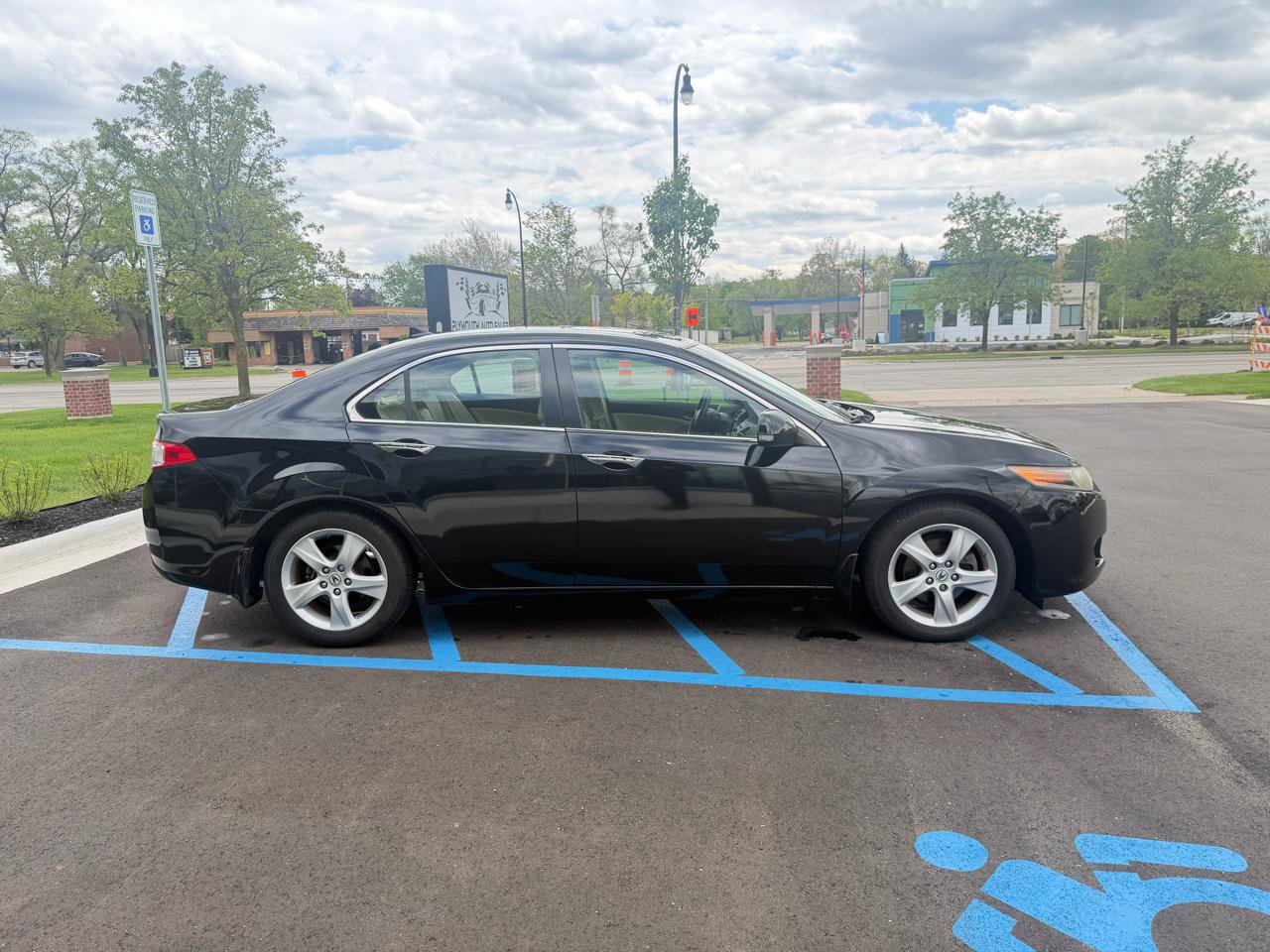 Used 2010 Acura TSX Sedan FWD image 4