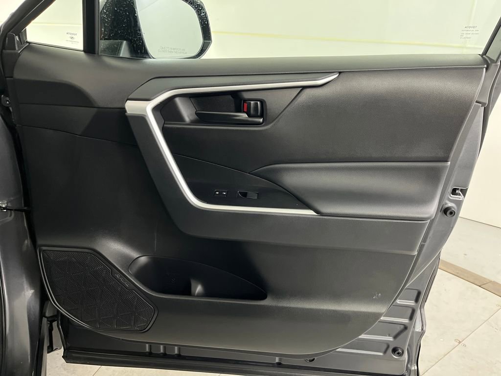 Used 2023 Toyota RAV4 LE image 30