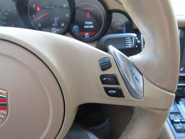 Used 2014 Porsche Panamera 4 image 20