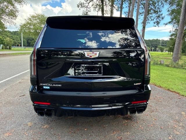Used 2025 Cadillac Escalade ESV V AWD/4WD image 4