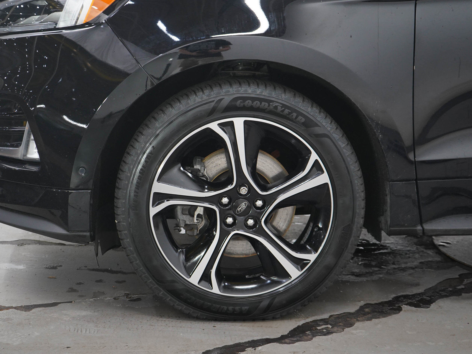 Used 2020 Ford Edge ST w/ Equipment Group 401A AWD/4WD image 29