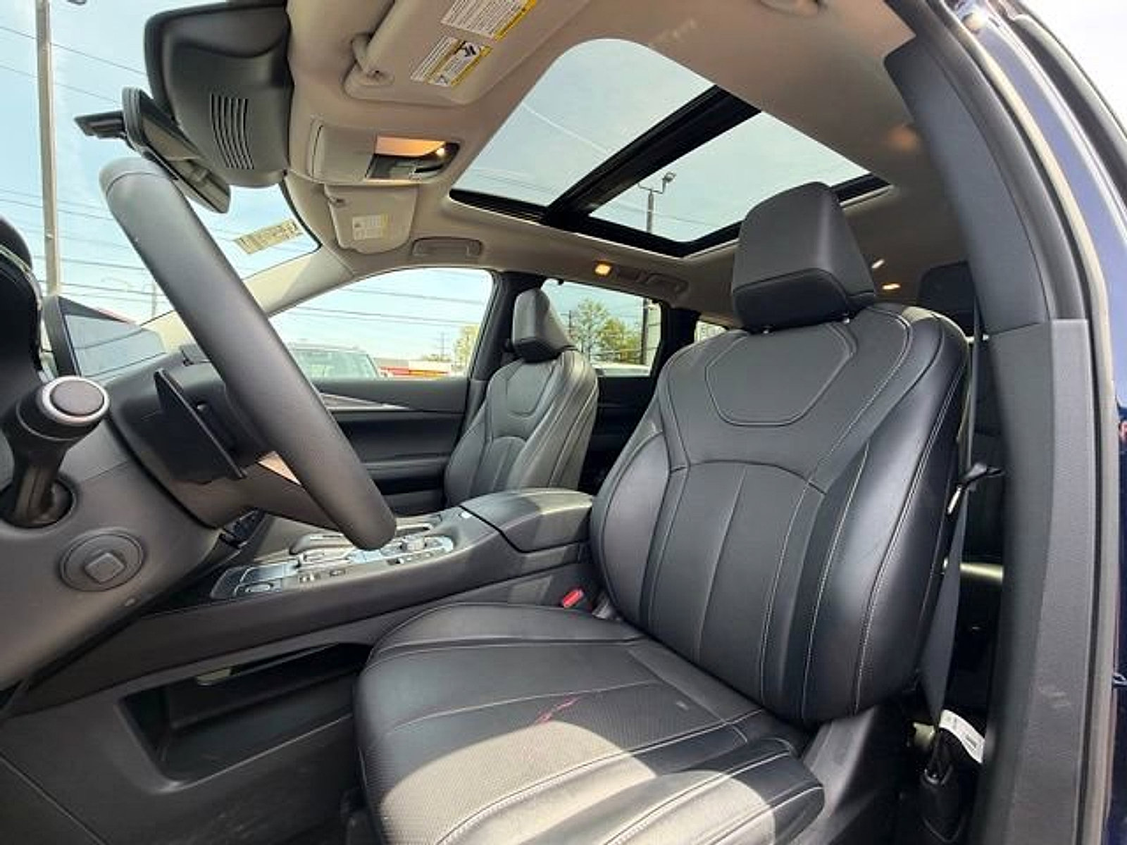 Certified 2023 INFINITI QX60 Luxe w/ Cargo Package AWD/4WD image 19