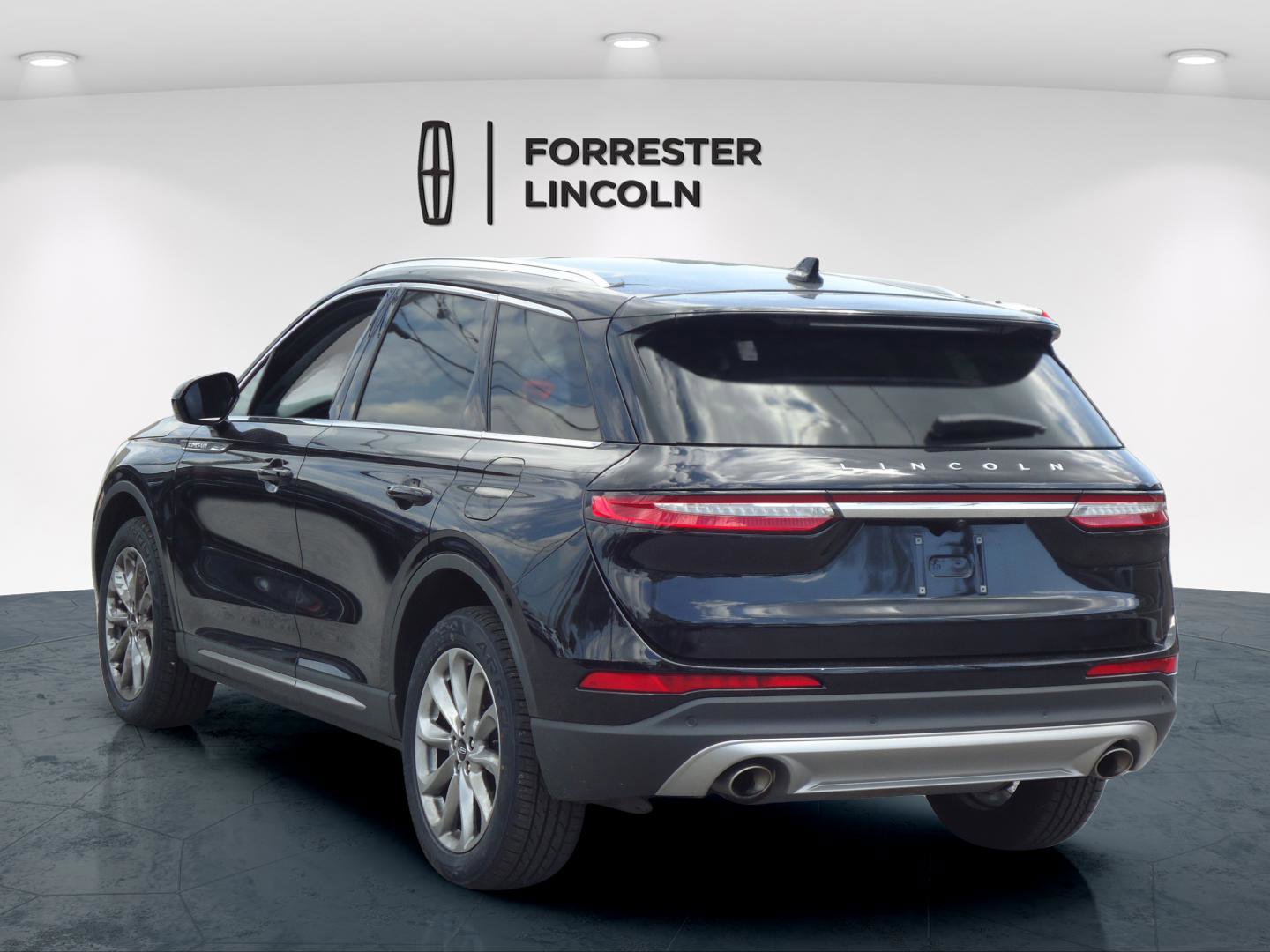 Used 2022 Lincoln Corsair AWD w/ Premium Package image 5
