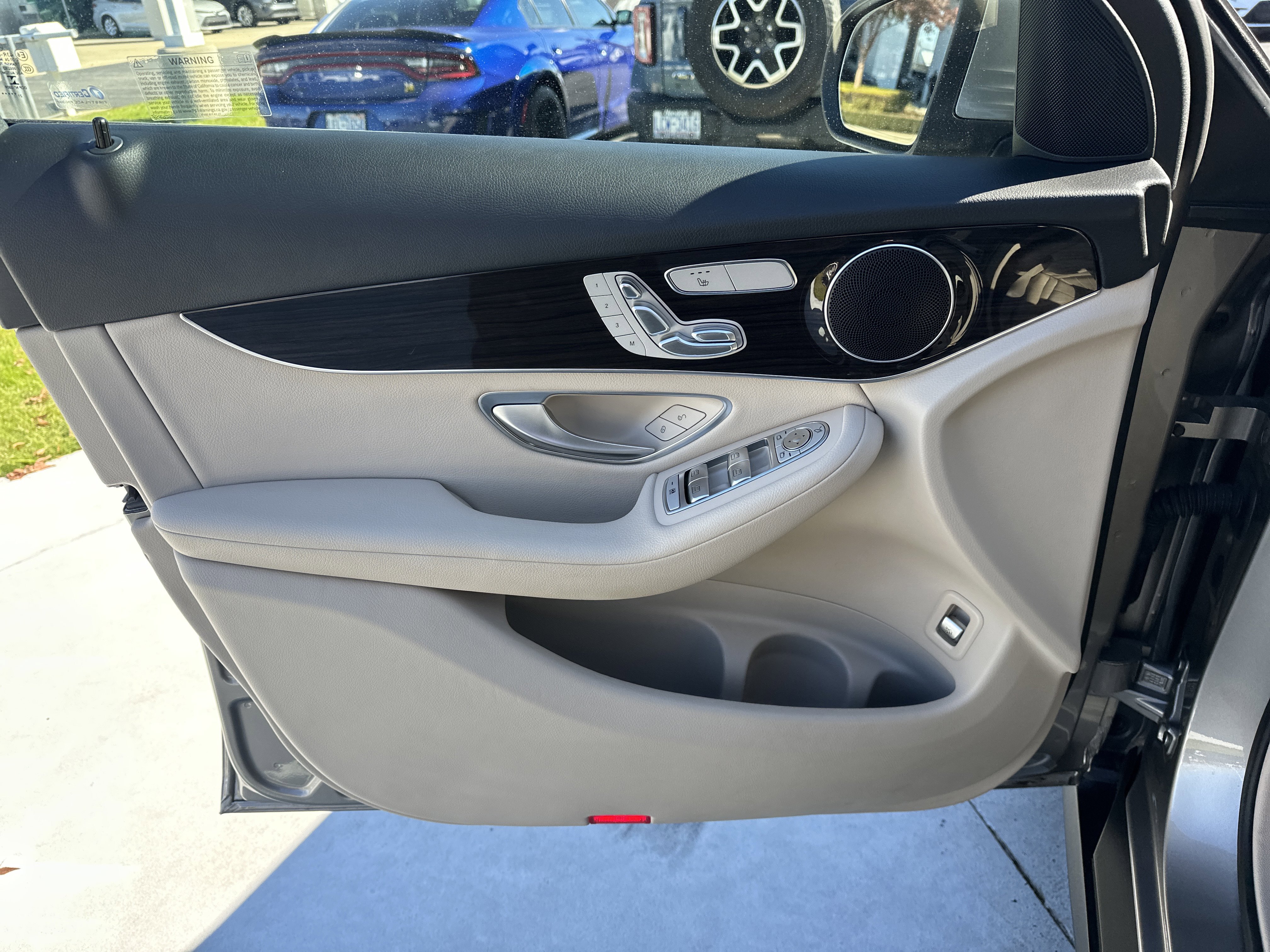 Used 2022 Mercedes-Benz GLC 300 image 14