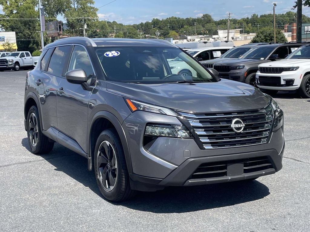 Used 2025 Nissan Rogue SV w/ SV Premium Package