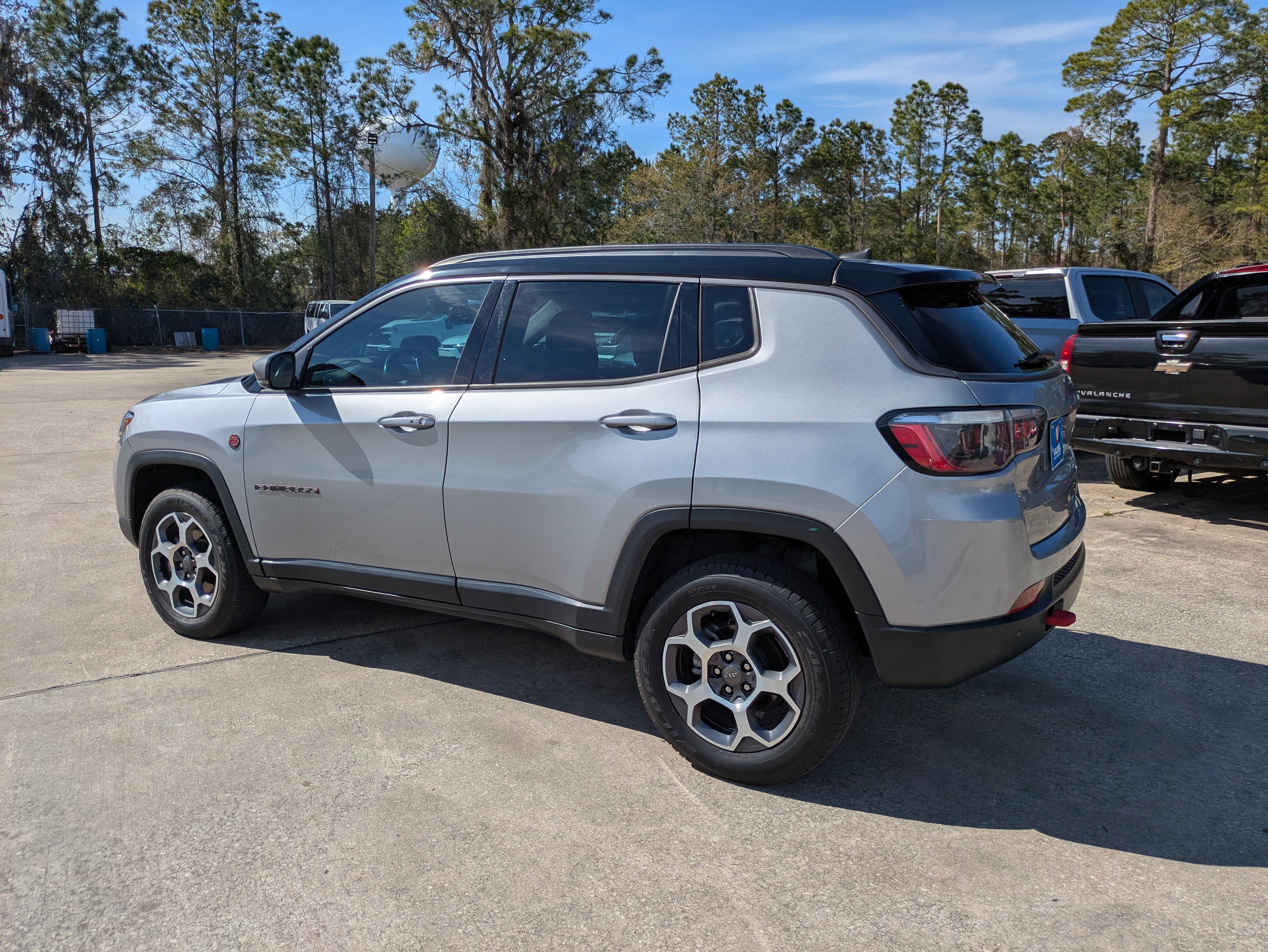 Used 2022 Jeep Compass Trailhawk w/ Trailhawk Convenience Group image 26