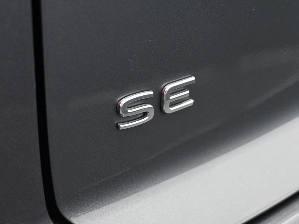 Used 2022 Volkswagen Atlas Cross Sport SE w/ Black Wheel Package image 37