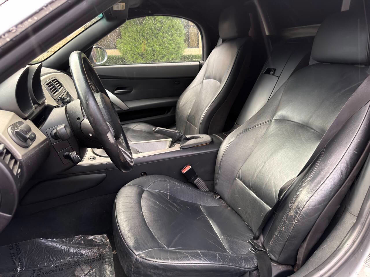 Used 2004 BMW Z4 2.5i image 9