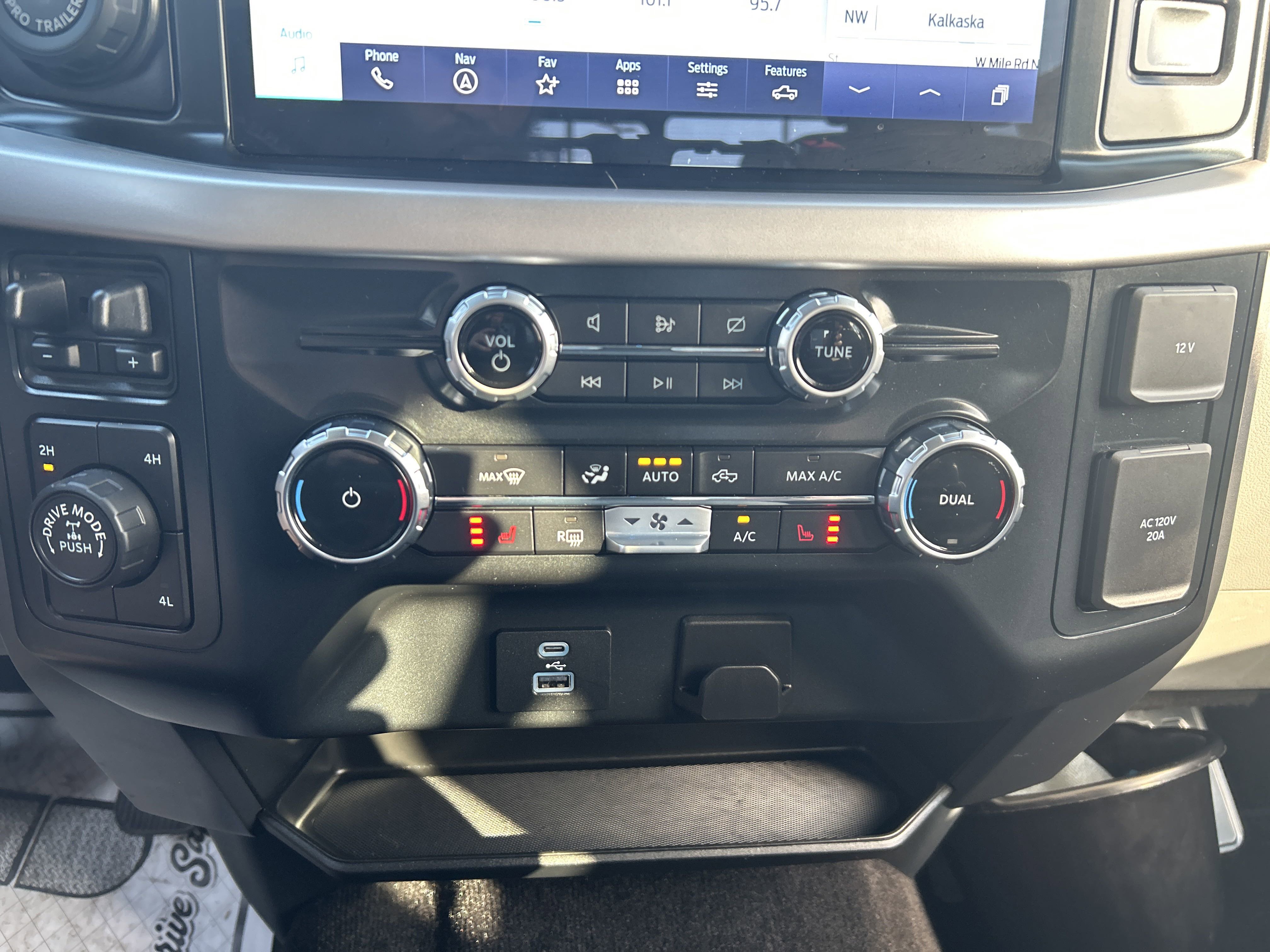 Certified 2022 Ford F150 XLT w/ Equipment Group 302A High image 23