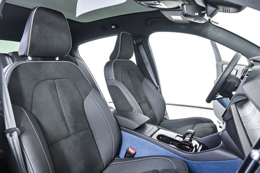 Certified 2023 Volvo C40 P8 Recharge Ultimate AWD/4WD image 25