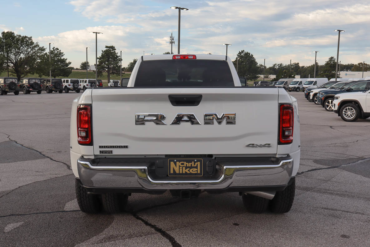New 2027 RAM 3500 Big Horn AWD/4WD image 5