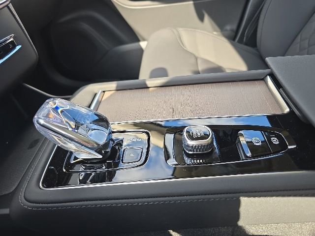New 2026 Volvo XC90 B5 Core AWD/4WD image 34