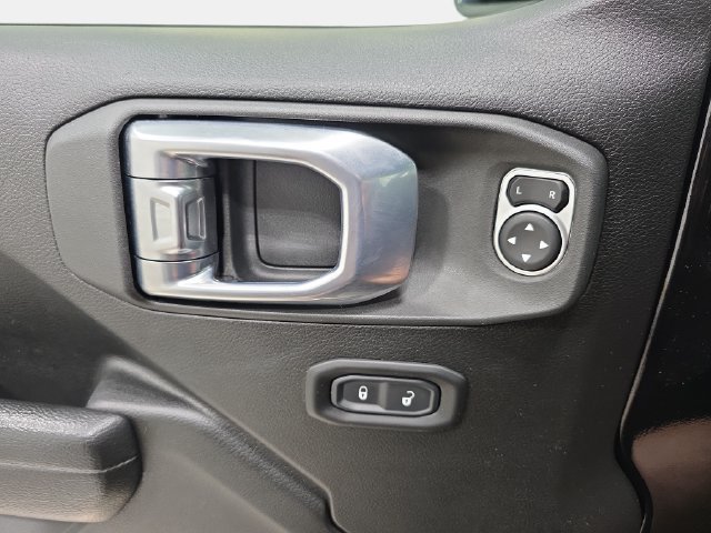 Used 2022 Jeep Wrangler Unlimited Sport AWD/4WD image 28