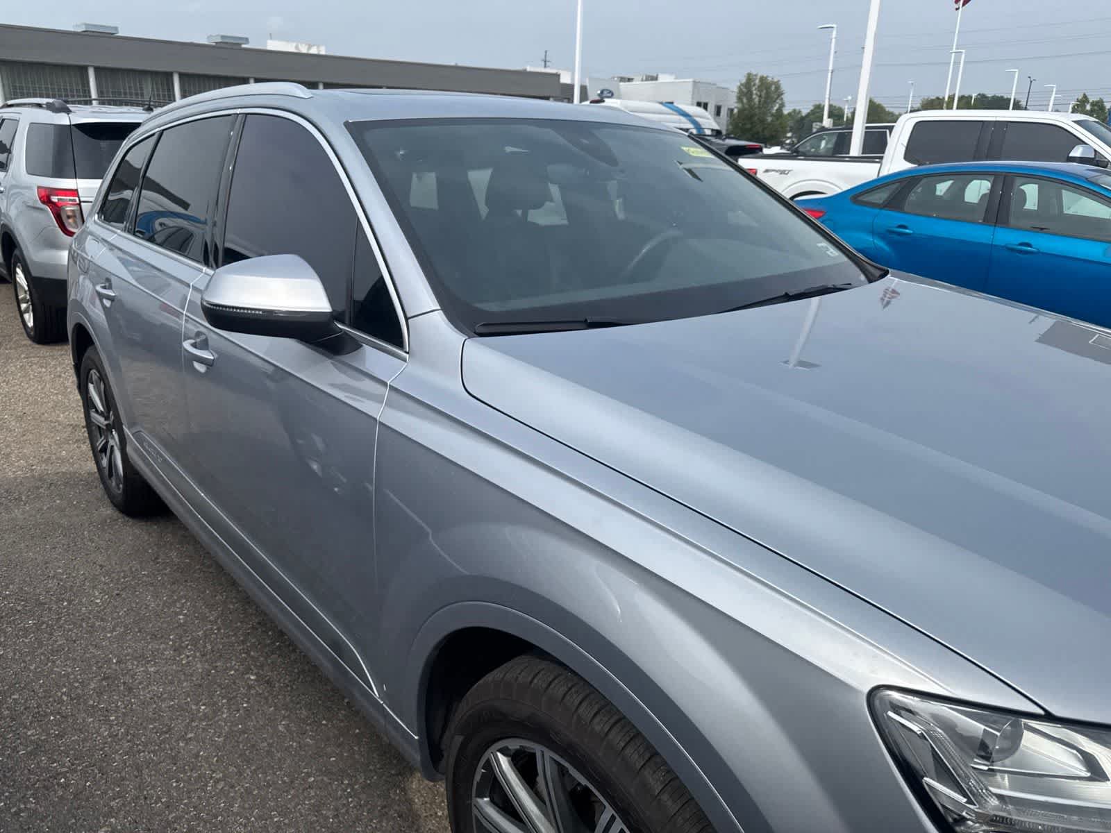 Used 2017 Audi Q7 3.0T Premium Plus w/ Premium Plus Package AWD/4WD image 8