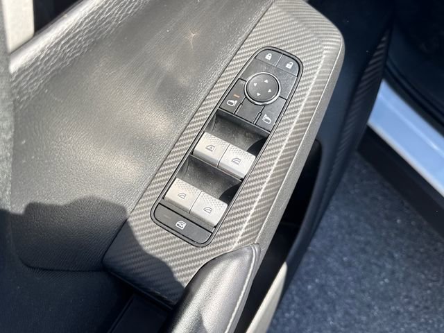 Used 2024 Mitsubishi Outlander ES AWD/4WD image 23