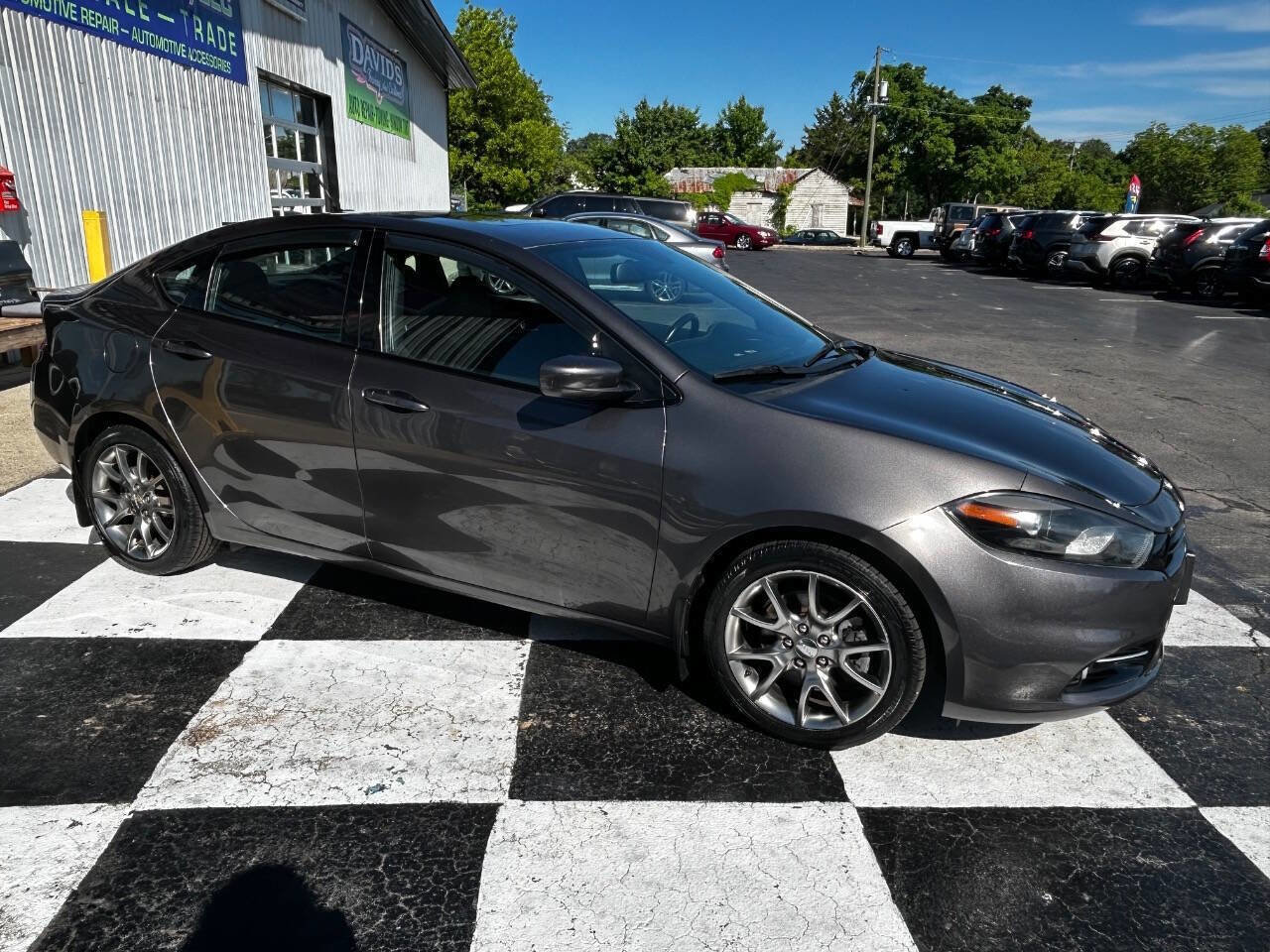Used 2015 Dodge Dart SXT w/ Sun/Sound Group FWD image 5