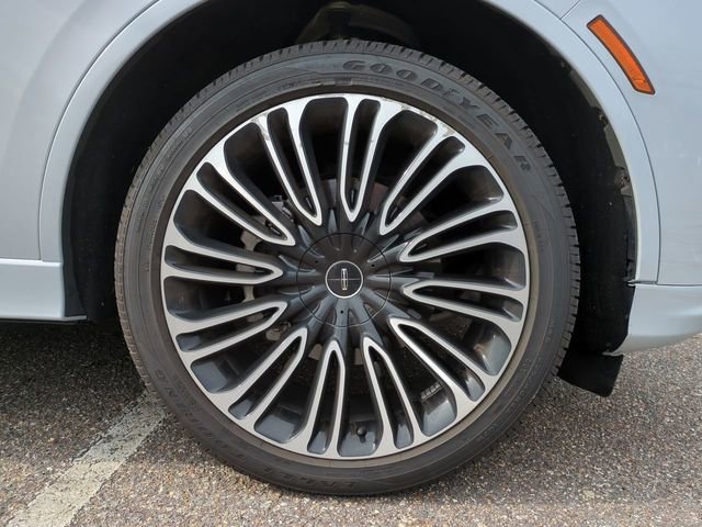 Used 2025 Lincoln Aviator Black Label image 11