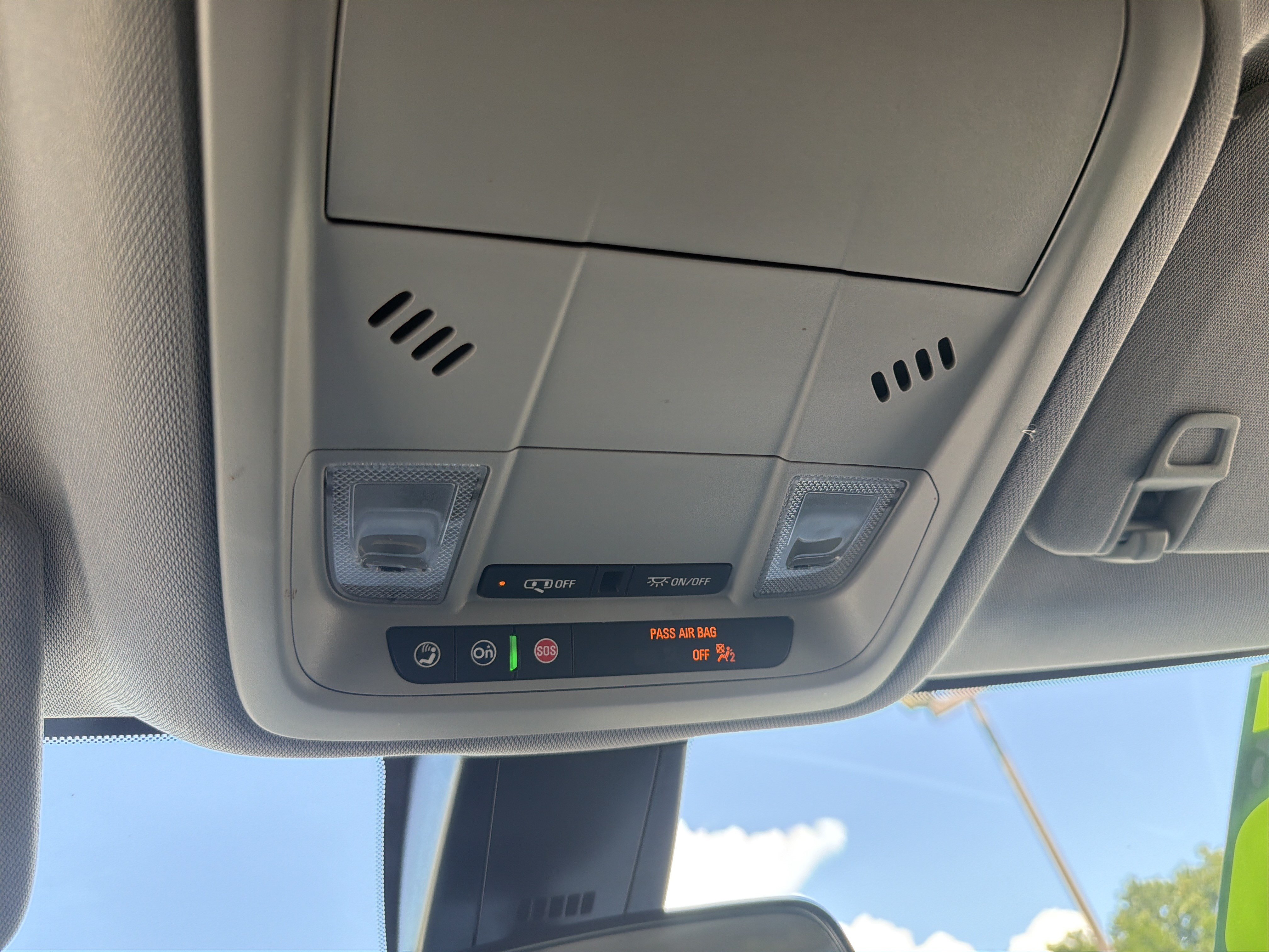 Used 2025 Chevrolet Blazer LT FWD image 5