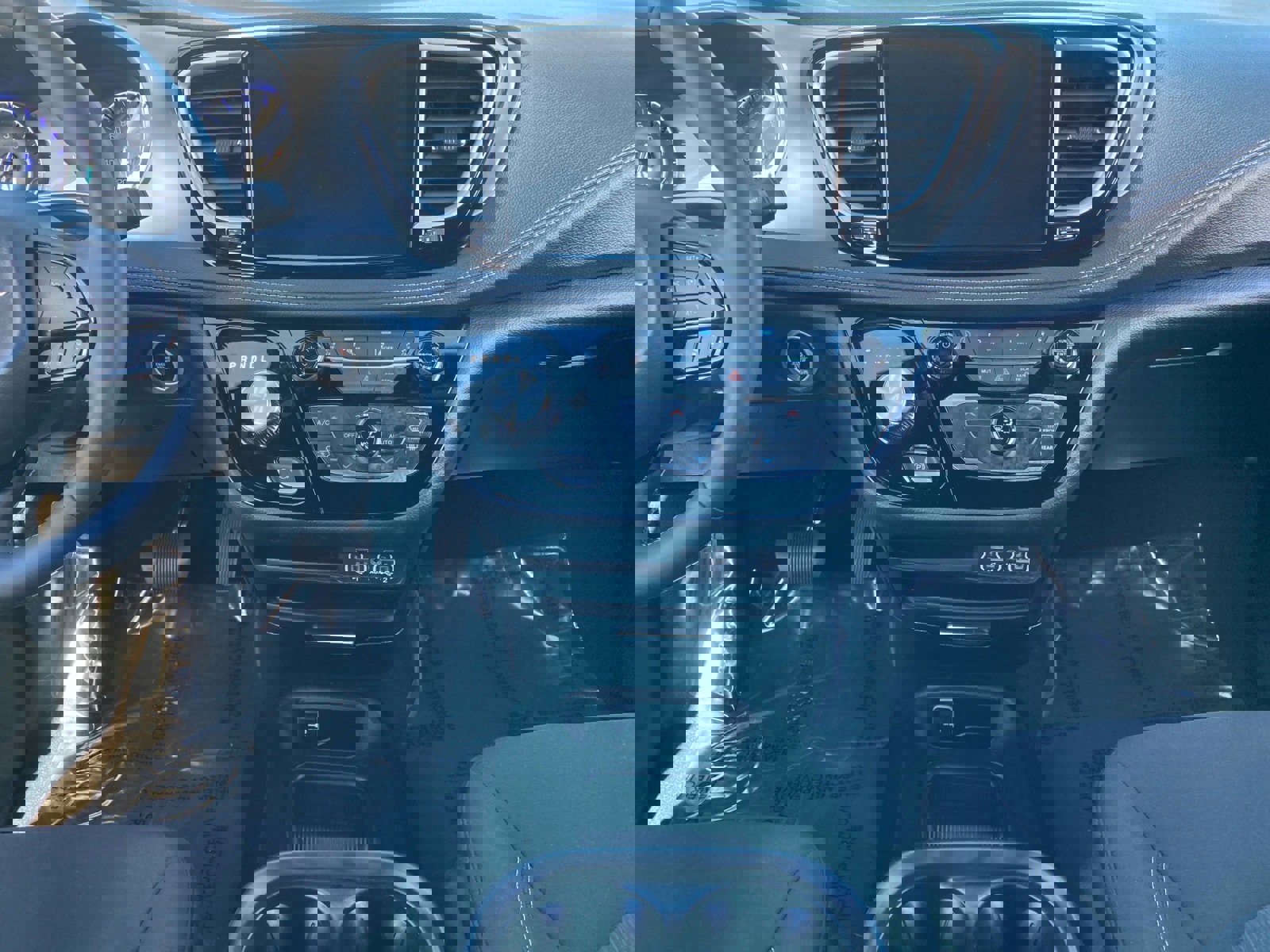 Used 2024 Chrysler Pacifica Touring image 11