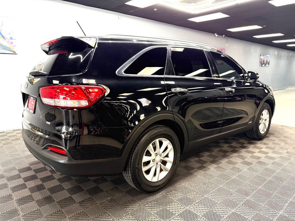 Used 2017 Kia Sorento AWD image 15