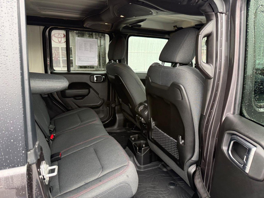 Used 2025 Jeep Wrangler Unlimited Rubicon w/ Safety Group image 10