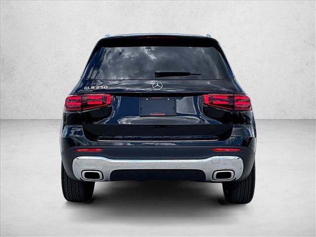 New 2026 Mercedes-Benz GLB 250 image 4