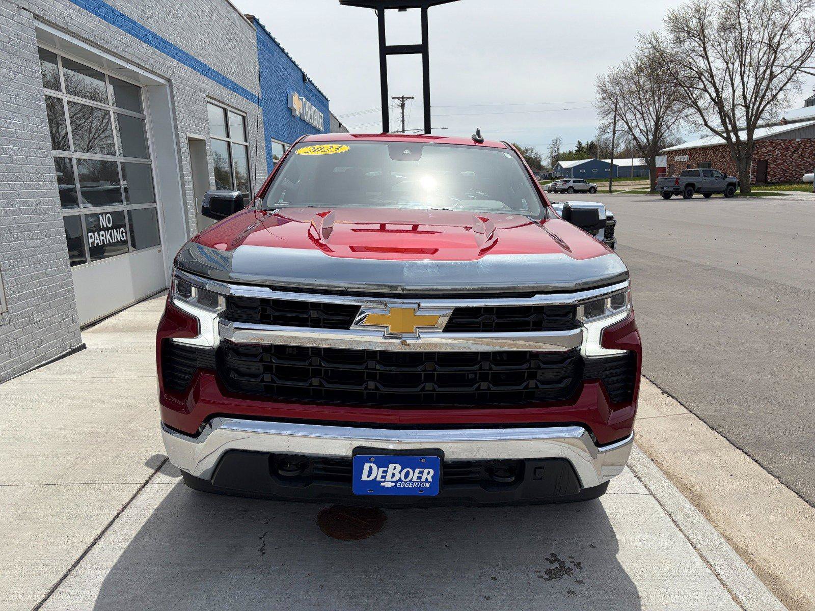 Used 2023 Chevrolet Silverado 1500 LT AWD/4WD image 7