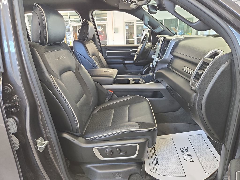 Used 2023 RAM 1500 Laramie AWD/4WD image 17
