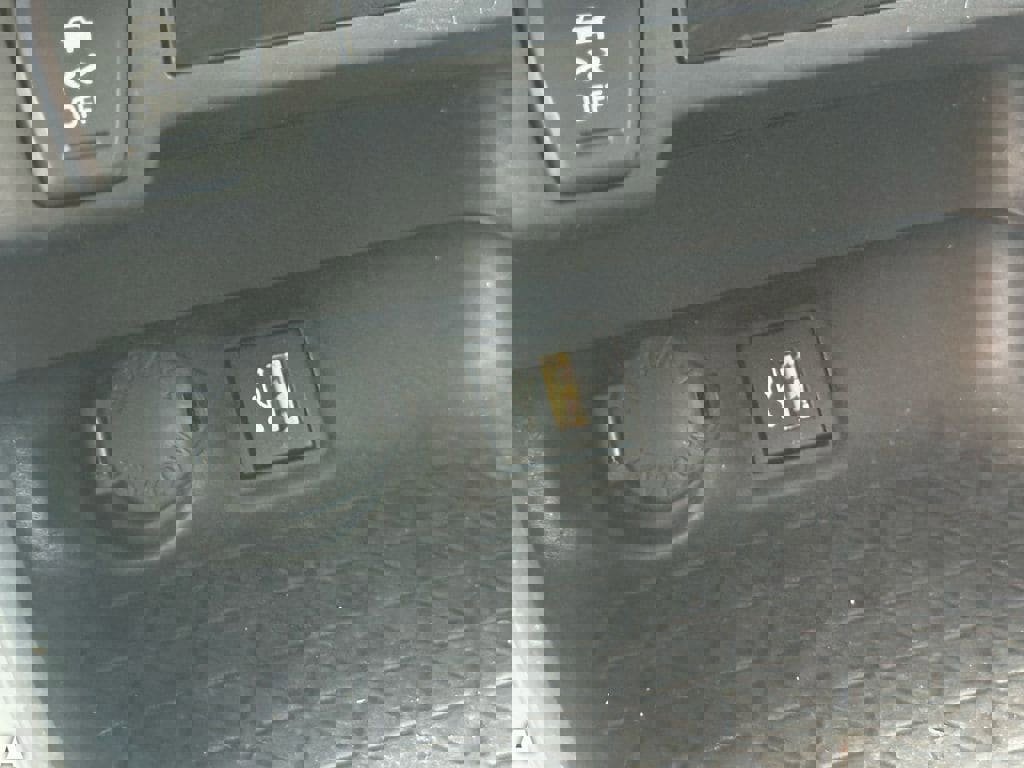 Used 2024 Toyota RAV4 LE image 23