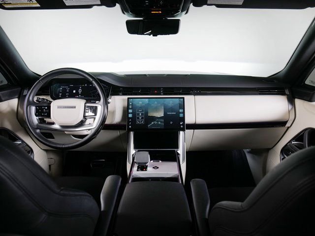 Used 2024 Land Rover Range Rover Long Wheelbase SE AWD/4WD image 4