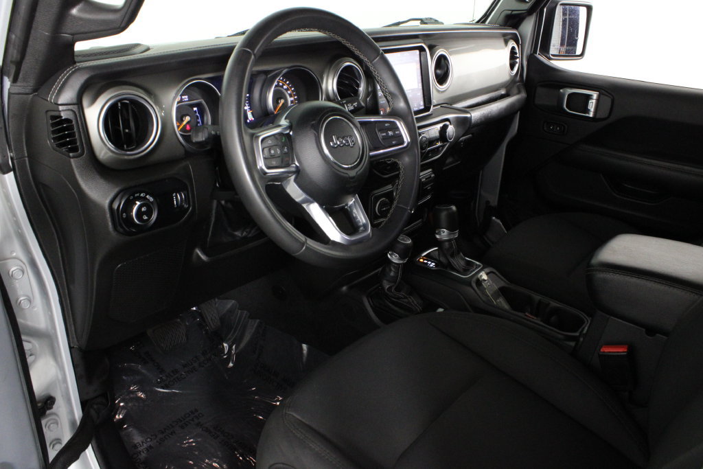 Used 2023 Jeep Gladiator Overland AWD/4WD image 17