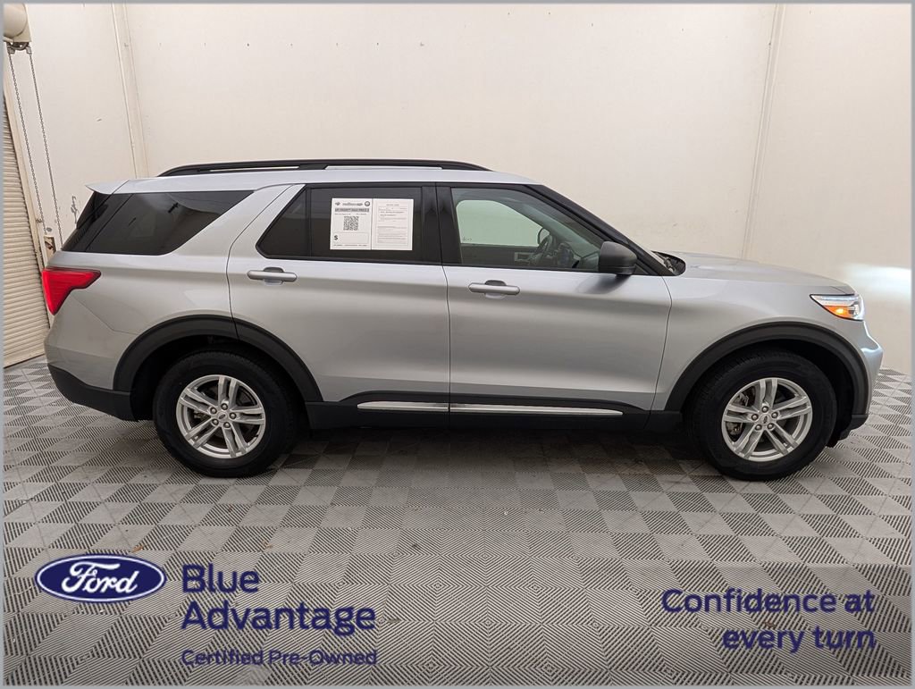 Used 2024 Ford Explorer XLT w/ Equipment Group 202A image 2