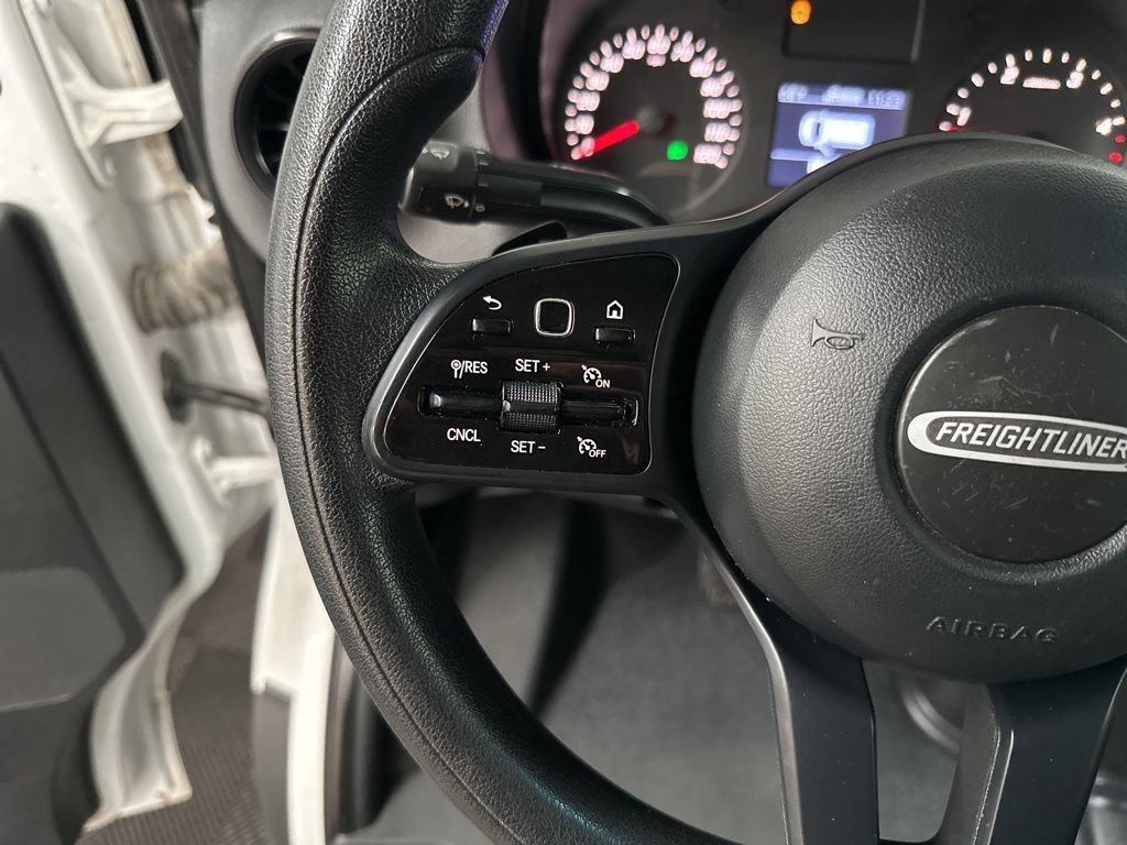Used 2019 Freightliner Sprinter 144 RWD image 14