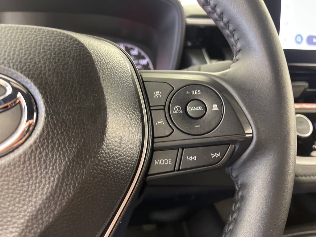 Certified 2025 Toyota Corolla SE w/ Convenience Package image 25