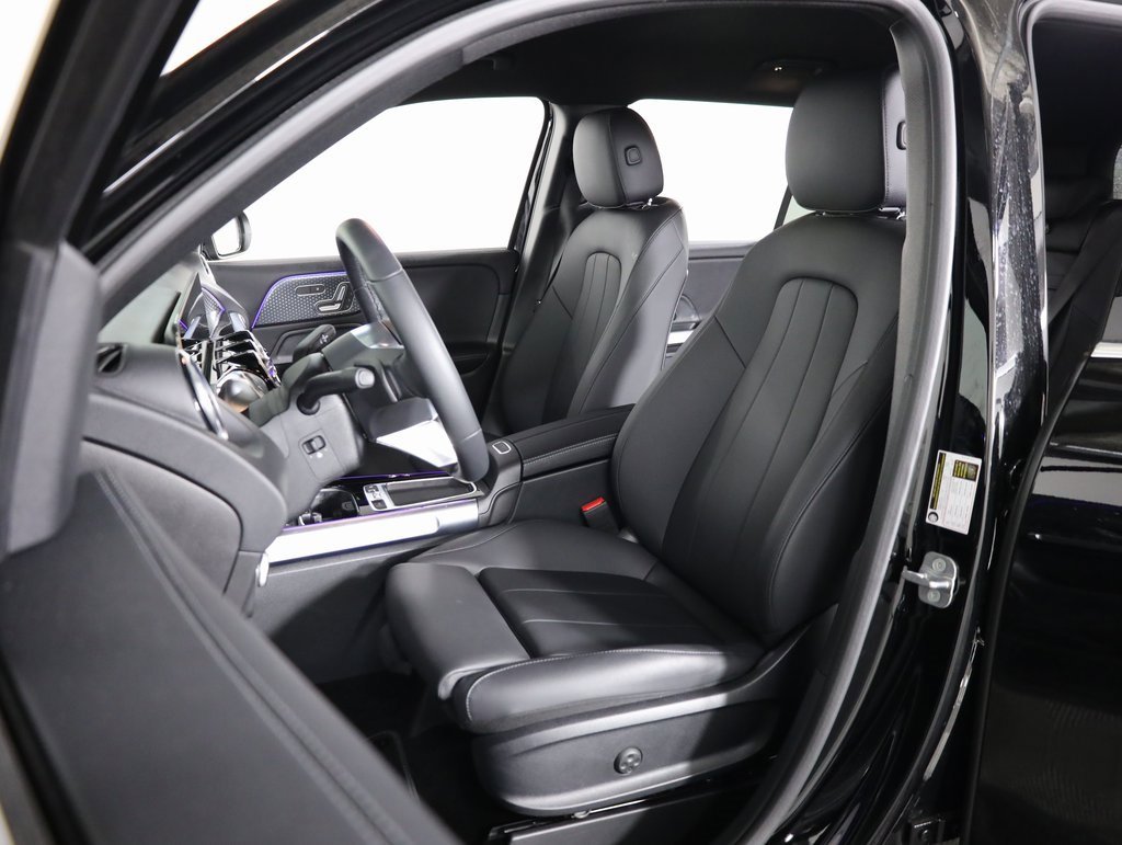 Certified 2025 Mercedes-Benz GLB 250 4MATIC image 30