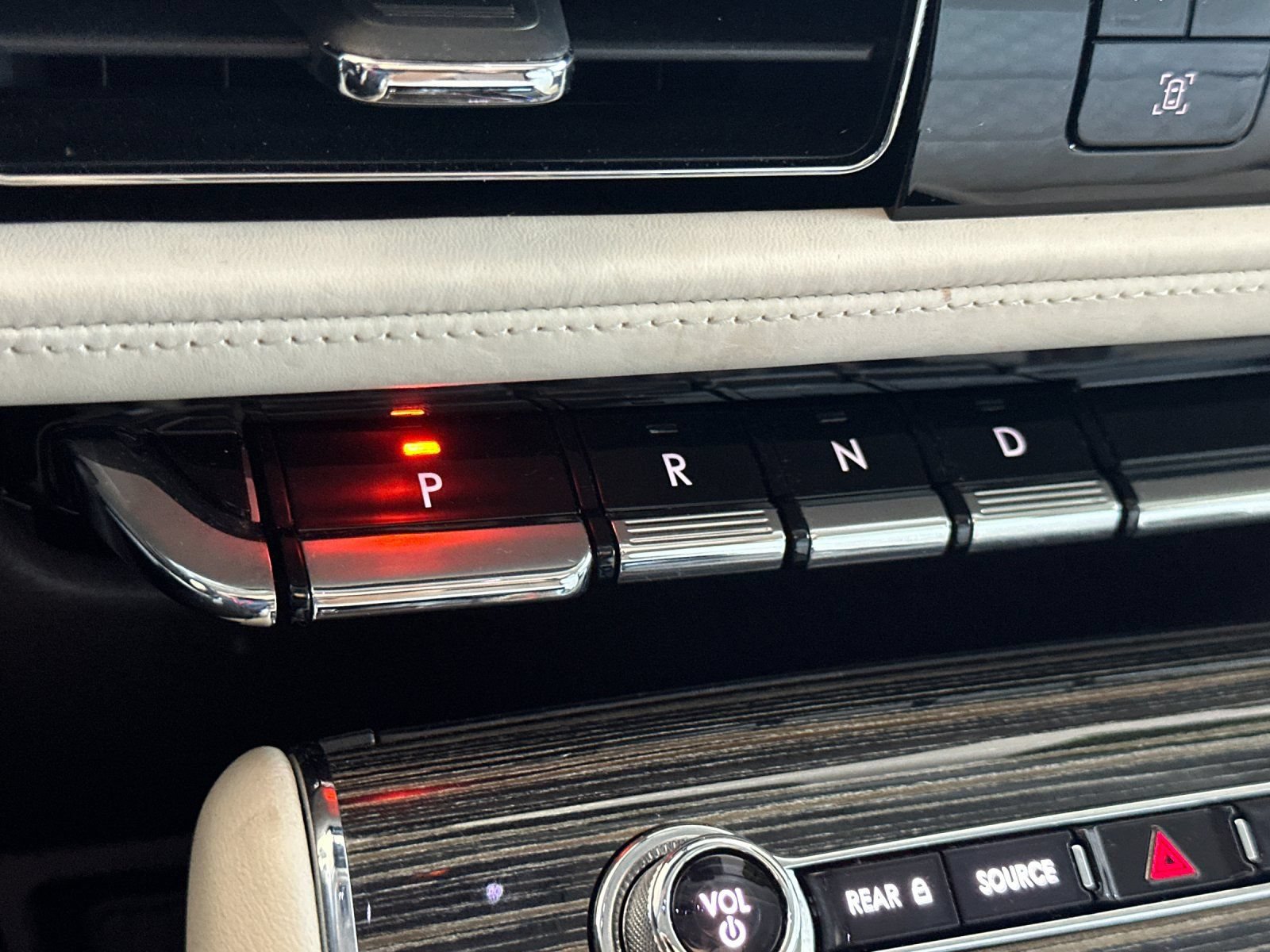 Certified 2023 Lincoln Aviator Black Label AWD/4WD image 22