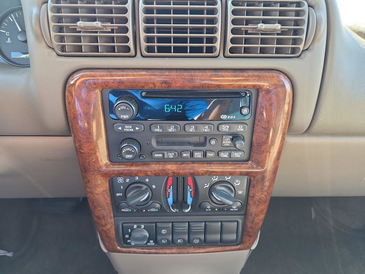 Used 2003 Oldsmobile Silhouette GLS image 9