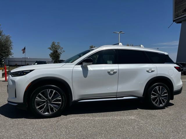 Certified 2026 INFINITI QX60 Luxe w/ Cargo Package FWD image 2