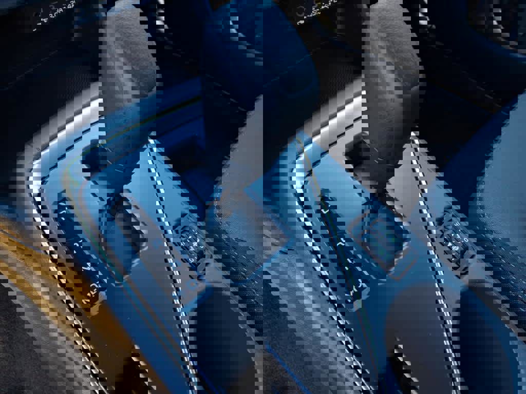 Certified 2025 Subaru Crosstrek 2.0i Premium image 36