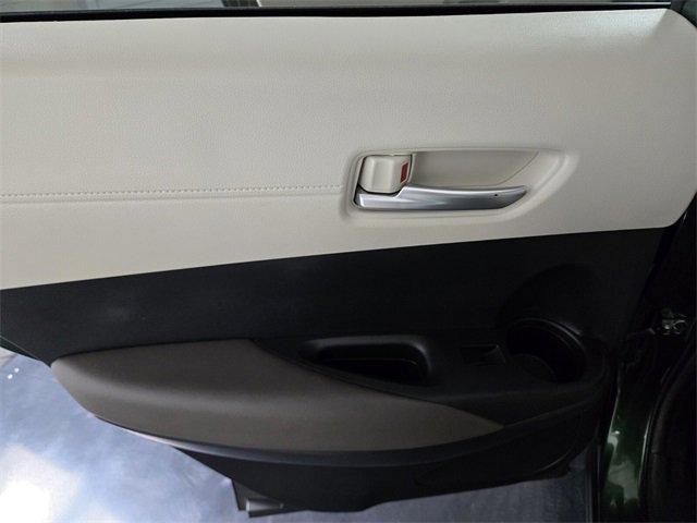 Used 2024 Toyota Corolla Cross XLE image 19