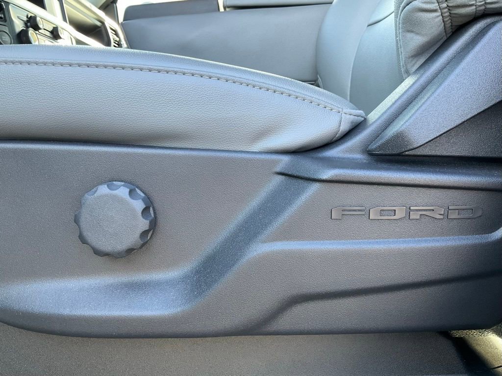 Used 2024 Ford F450 XL w/ XL Chrome Package image 28