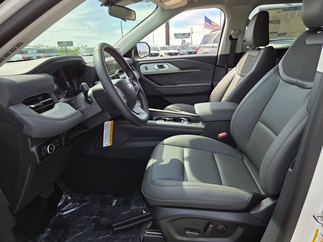 New 2026 Ford Explorer Active RWD image 4