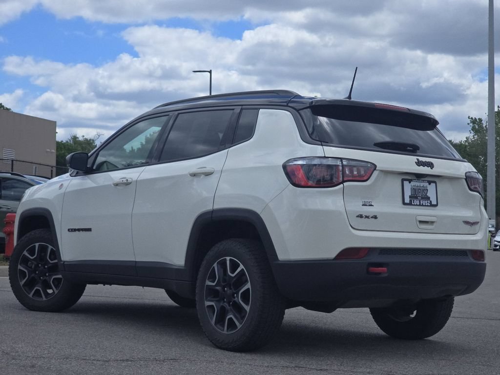 Used 2018 Jeep Compass Trailhawk w/ Cold Weather Group AWD/4WD image 12