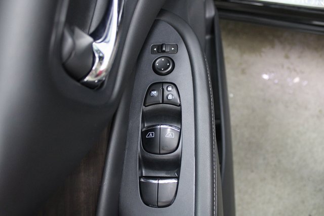 Used 2020 Nissan Murano Platinum image 12